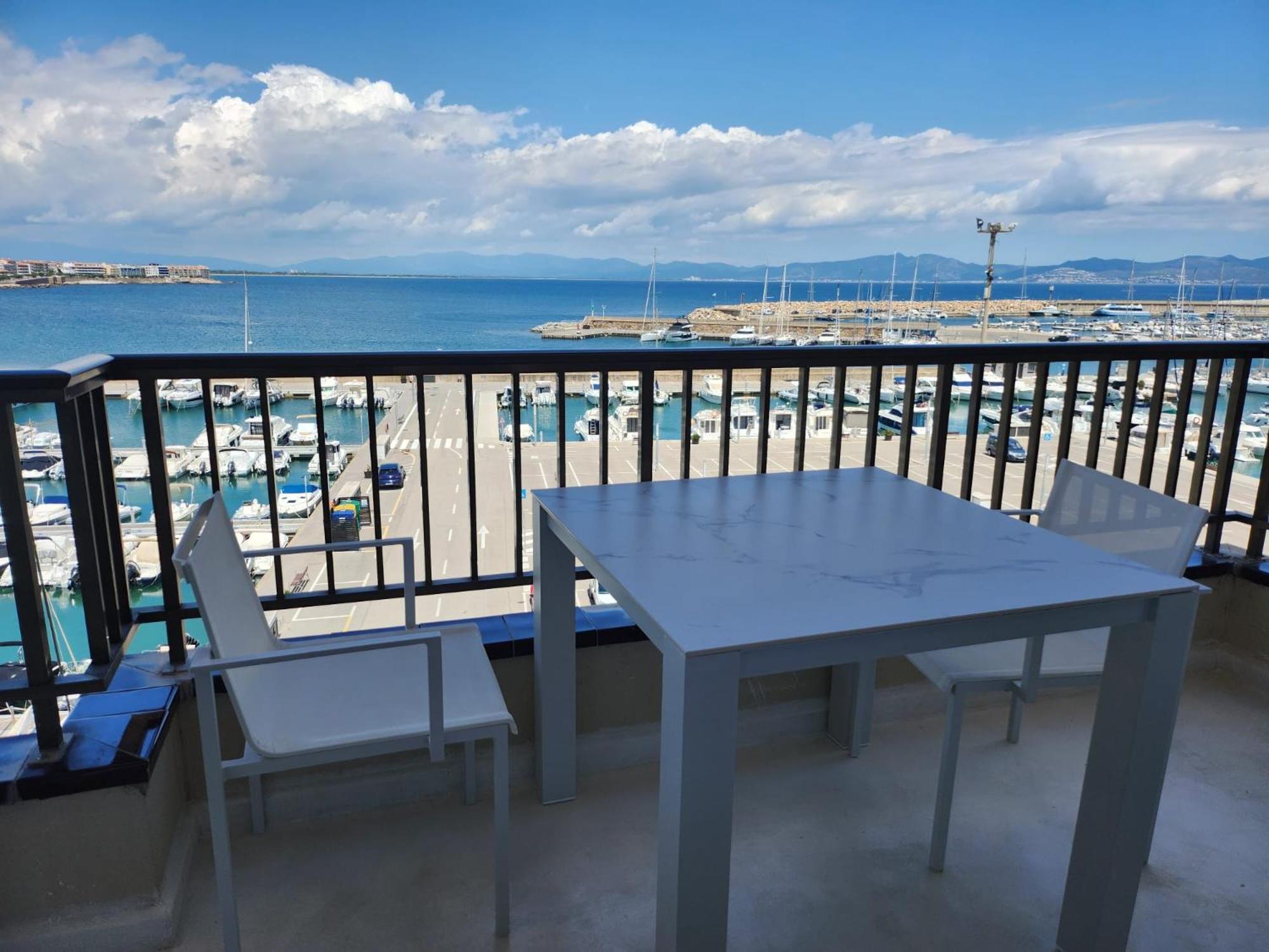 Solo Atico Guest Suites L'Escala Exterior photo